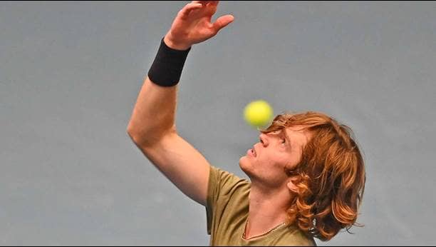 rublev-vienna-2020-kiss