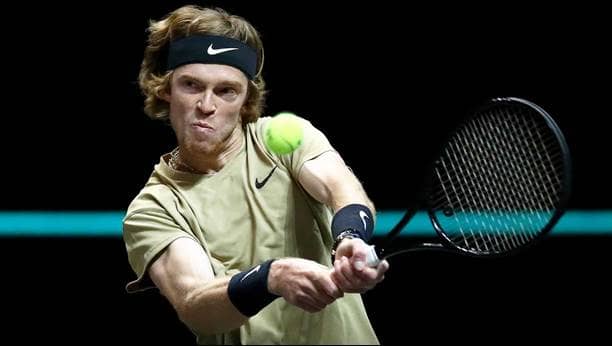 rublev-rotterdam-2021-friday-backhand